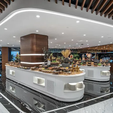 Grand Sapphire & Casino Hotel 5*