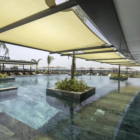 Hotel Grand Sapphire & Casino Trikomo