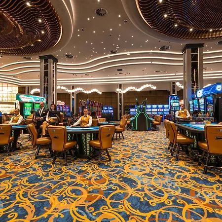 Hotel Grand Sapphire & Casino Trikomo