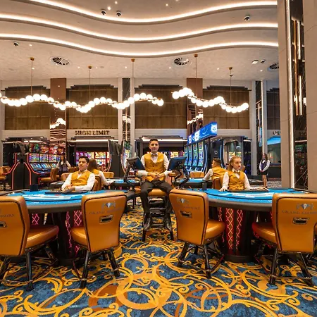 Grand Sapphire & Casino 5*
