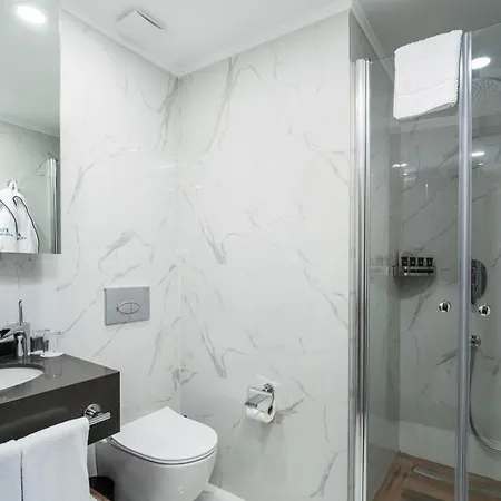 Grand Sapphire & Casino