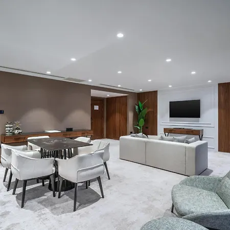 Grand Sapphire & Casino