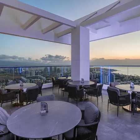 Szálloda Grand Sapphire & Casino 5*