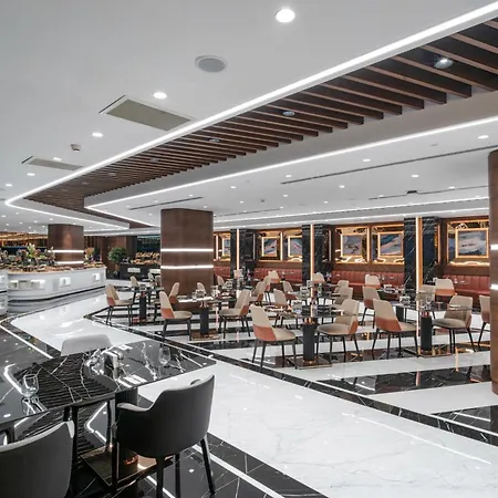 Grand Sapphire & Casino