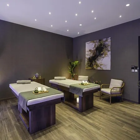 Grand Sapphire & Casino