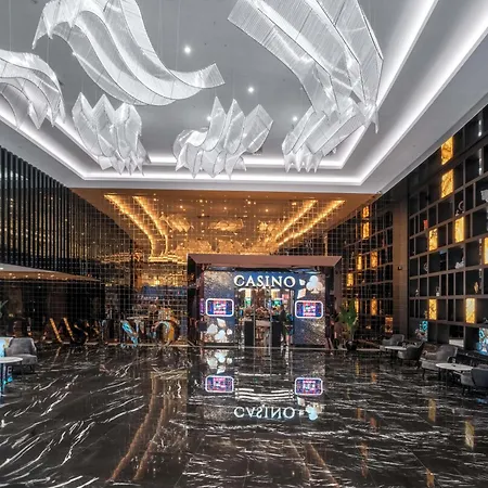 Grand Sapphire & Casino 5* Trikomo