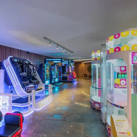 Отель Grand Sapphire & Casino