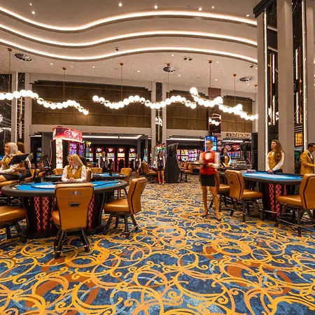 Grand Sapphire & Casino Hotel 5*