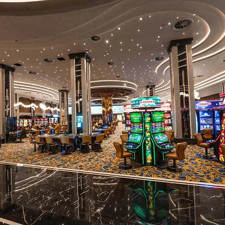 Отель Grand Sapphire & Casino Trikomo