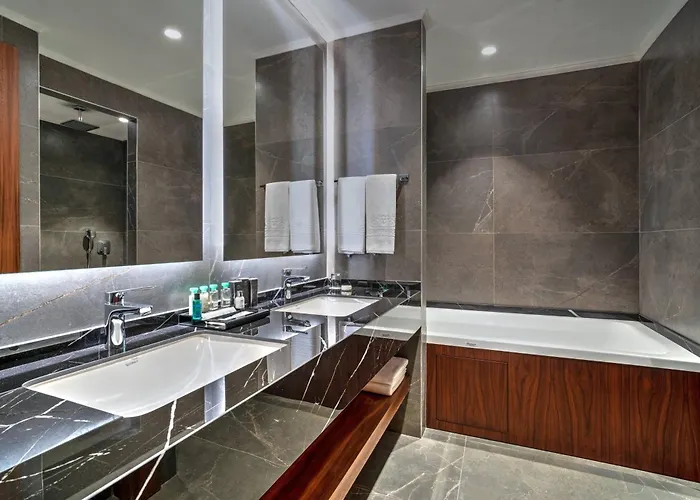 Grand Sapphire & Casino Hotel