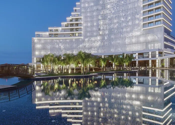 Grand Sapphire & Casino Hotel 5*