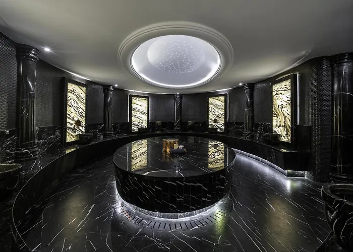 Grand Sapphire & Casino Hotel 5*