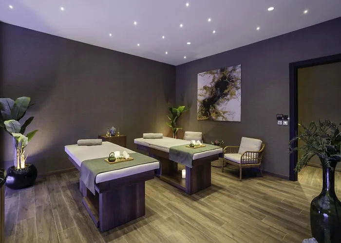 Grand Sapphire & Casino