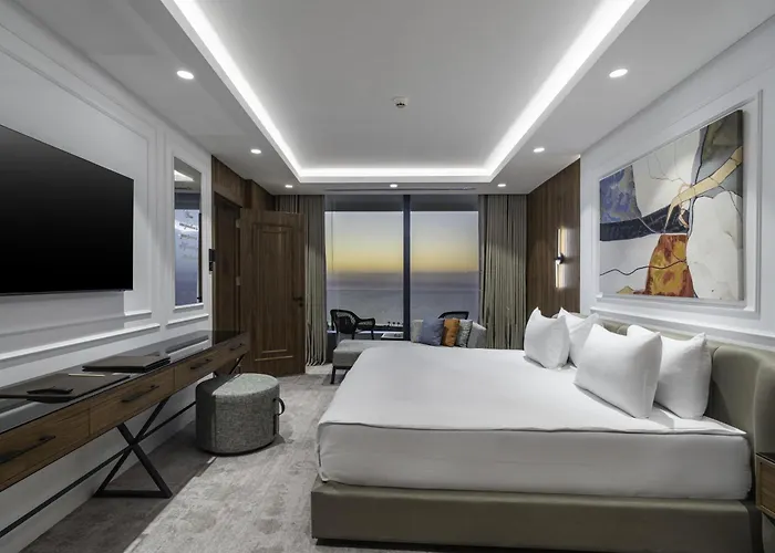 Grand Sapphire & Casino