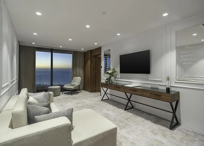 Grand Sapphire & Casino Hotel 5*