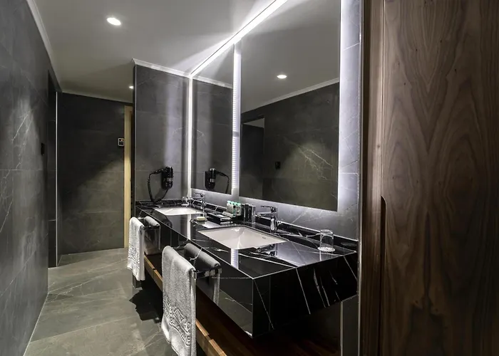 Hotel Grand Sapphire & Casino 5*