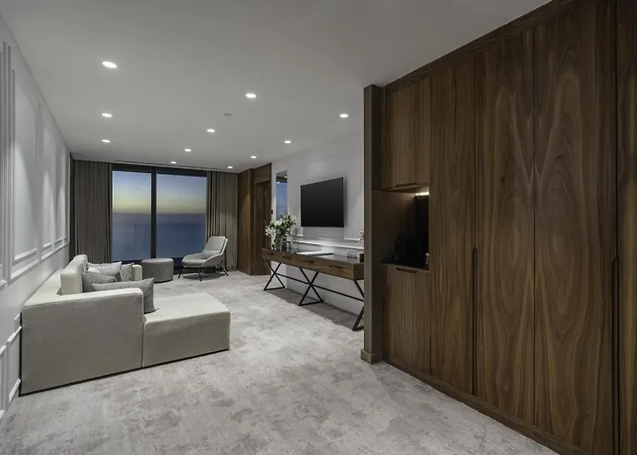 Grand Sapphire & Casino